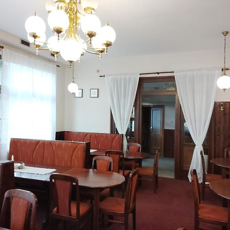 Hotel Lucni Dum Janské Lázně Esterno foto