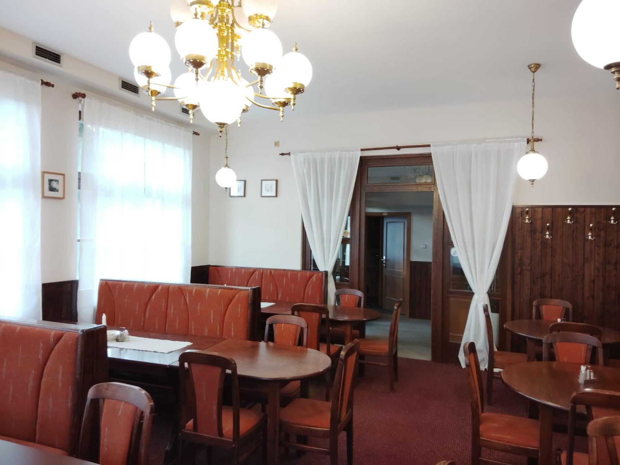 Hotel Lucni Dum Janské Lázně Esterno foto